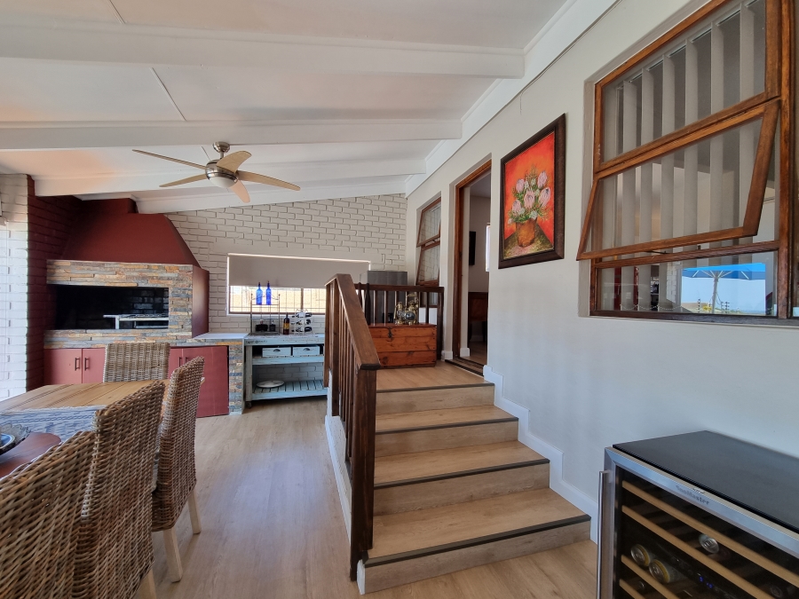 4 Bedroom Property for Sale in Wavecrest Eastern Cape
